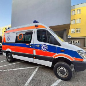 Друзі з Республіки Польща, подарували автомобіль - Mercedes Benz,  для  КНП "Кіцманська БЛІЛ"