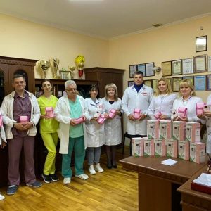 Від сьогодні не тільки лікар, але й батьки зможуть почути серцебиття своєї майбутньої дитини. Для цього КНП «Кіцманська БЛІЛ» закупили портативні фетальні доплери